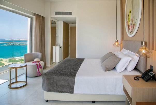 NissiBlu Beach Resort - Wohnbeispiel Doppelzimmer Deluxe Meerblick (Zimmercodierung DDM)