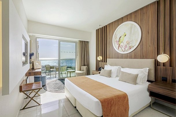 NissiBlu Beach Resort - Wohnbeispiel Suite Executive Meerblick (Zimmercodierung WTM)