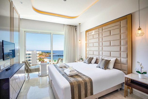 Constantinos the Great Beach Hotel - Wohnbeispiel Doppelzimmer Meerblick (Zimmercodierung DBM)