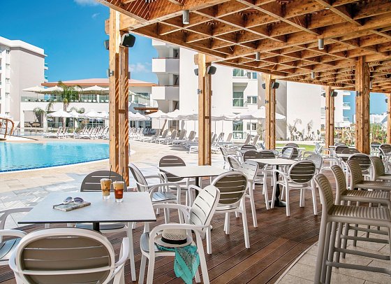 Vangelis Hotel & Suites