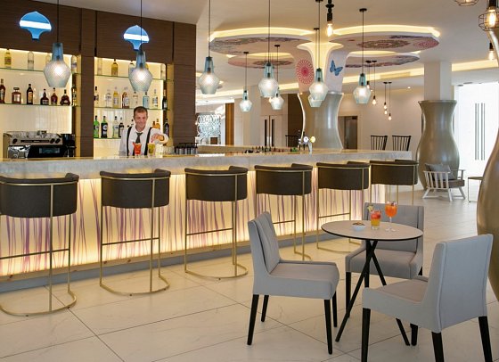 Vangelis Hotel & Suites