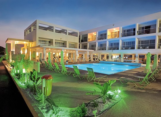 Nelia Gardens Hotel