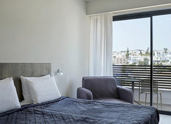 Atlantica Sancta Napa - Wohnbeispiel Doppelzimmer Deluxe Landblick (Zimmercodierung DDL)