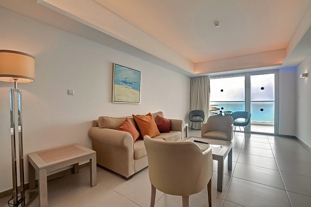 Vassos Nissi Plage Hotel - Wohnbeispiel Juniorsuite (Zimmercodierung JB1)