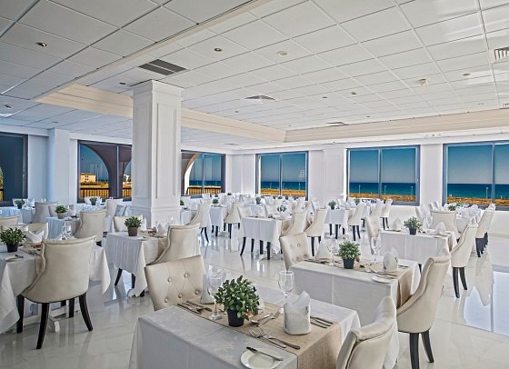 Nelia Sea Breeze - Restaurant