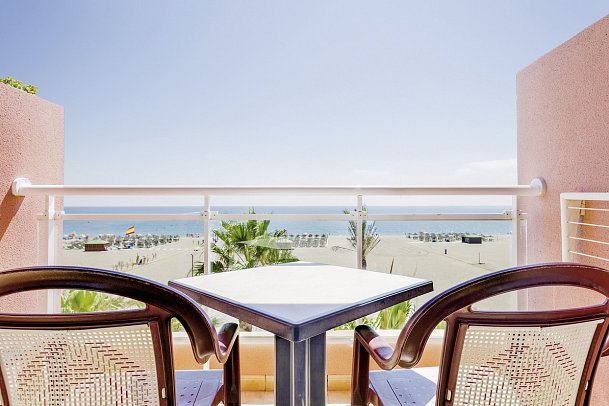 Best Roquetas - Balkonbeispiel Doppelzimmer Meerblick (Zimmercodierung DBM)