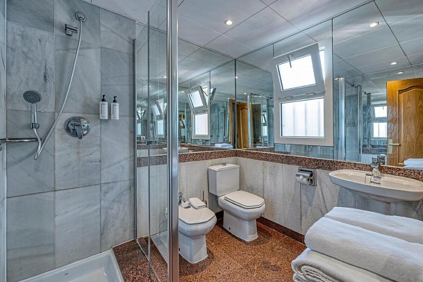 Playacapricho Hotel - Badbeispiel Suite Meerblick (Zimmercodierung WBM)