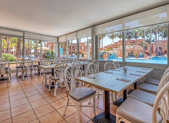 Playacapricho Hotel
