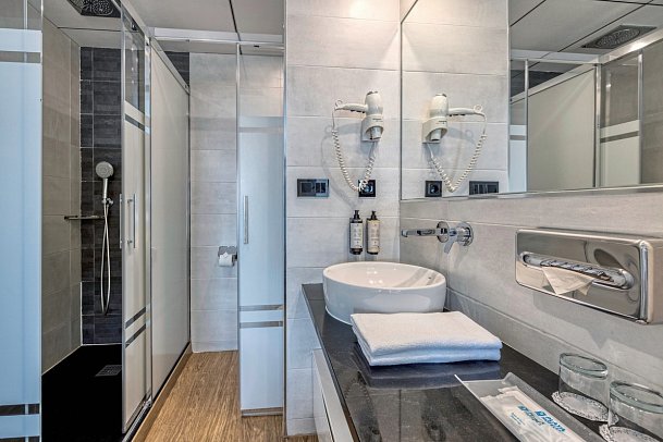 Playadulce Hotel - Badbeispiel Doppelzimmer Superior Meerblick (Zimmercodierung DSM)