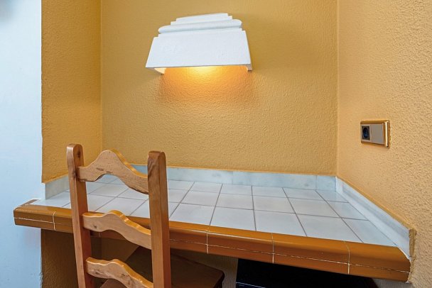 Playadulce Hotel - Wohnbeispiel Einzelzimmer (Zimmercodierung EB1)