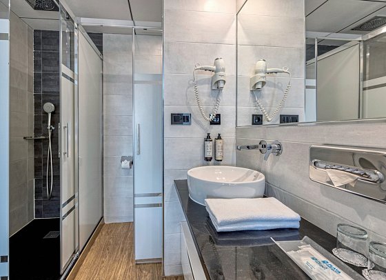 Playadulce Hotel - Badbeispiel Doppelzimmer Superior Meerblick (Zimmercodierung DSM)