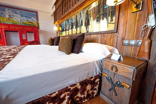 Playadulce Hotel - Wohnbeispiel Familienzimmer Thematisch (Zimmercodierung FB1)