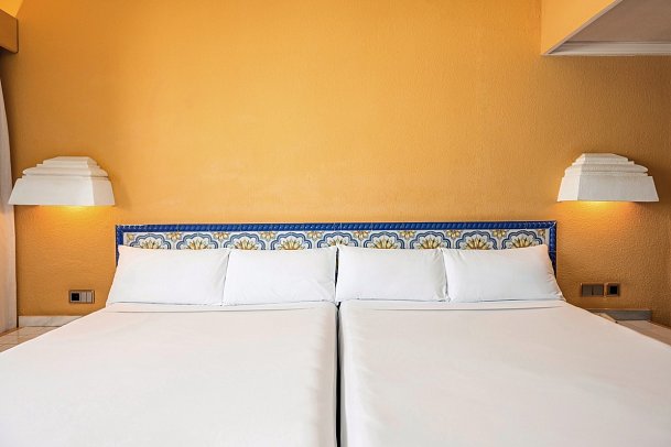 Playadulce Hotel - Wohnbeispiel Doppelzimmer Standard (Zimmercodierungen DG1 & DG2)