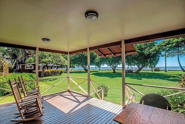 Waimea Plantation Cottages - Beispiel Terrasse 1 Bedroom Cottage Ocean Front (Zimmercodierung B1O)