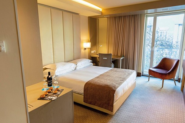 Smy Lisboa - Wohnbeispiel Doppelzimmer Superior (Zimmercodierung DS1)