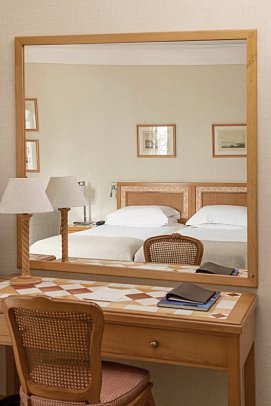 Hotel Lisboa Plaza - Wohnbeispiel Familienzimmer (Zimmercodierung FB1)