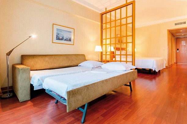 Hotel Roma - Wohnbeispiel Familienzimmer (Zimmercodierung FB1)