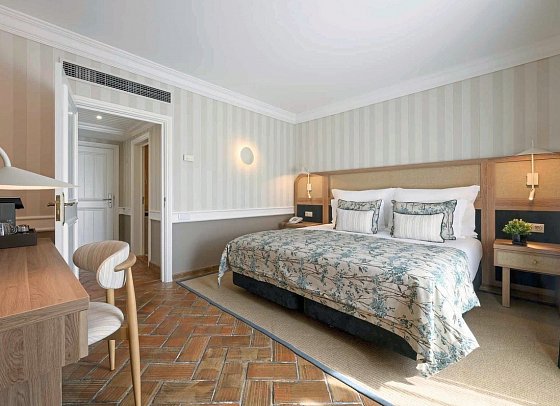 M'ar de Ar Muralhas - Wohnbeispiel Doppelzimmer Superior Classic Gartenblick (Zimmercodierung DSG)