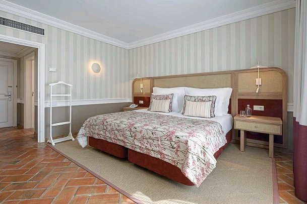 M'ar de Ar Muralhas - Wohnbeispiel Doppelzimmer Superior Classic Terrasse (Zimmercodierung DS2)