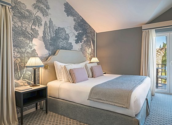 Longevity Senses Cascais Boutique Hotel & Clinic - Wohnbeispiel Doppelzimmer Deluxe Meerblick (Zimmercodierung DDM)