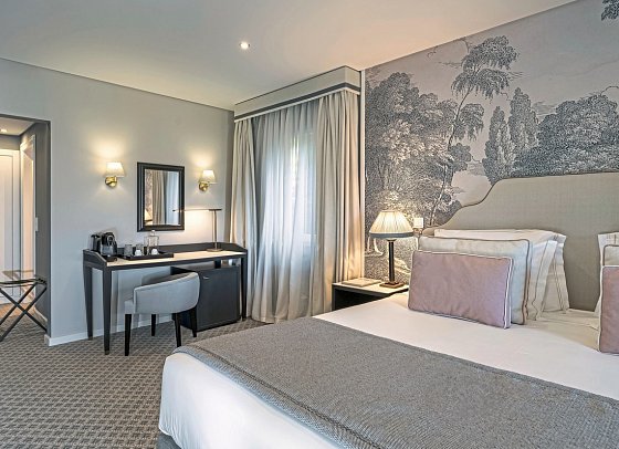 Longevity Senses Cascais Boutique Hotel & Clinic - Wohnbeispiel Doppelzimmer Deluxe Meerblick (Zimmercodierung DDM)