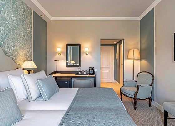 Longevity Senses Cascais Boutique Hotel & Clinic - Wohnbeispiel Doppelzimmer Deluxe Meerblick (Zimmercodierung DDM)