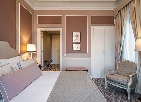Longevity Senses Cascais Boutique Hotel & Clinic - Wohnbeispiel Doppelzimmer Premium Meerblick (Zimmercodierung DMM)