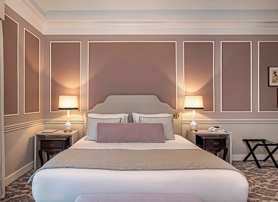 Longevity Senses Cascais Boutique Hotel & Clinic - Wohnbeispiel Doppelzimmer Premium Meerblick (Zimmercodierung DMM)