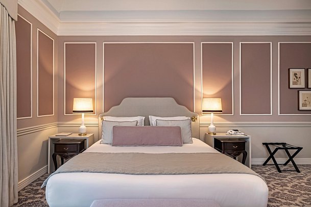 Longevity Senses Cascais Boutique Hotel & Clinic - Wohnbeispiel Doppelzimmer Premium Meerblick (Zimmercodierung DMM)