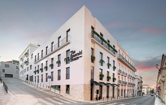 The Emerald House Lisbon, Curio Collection by Hilton