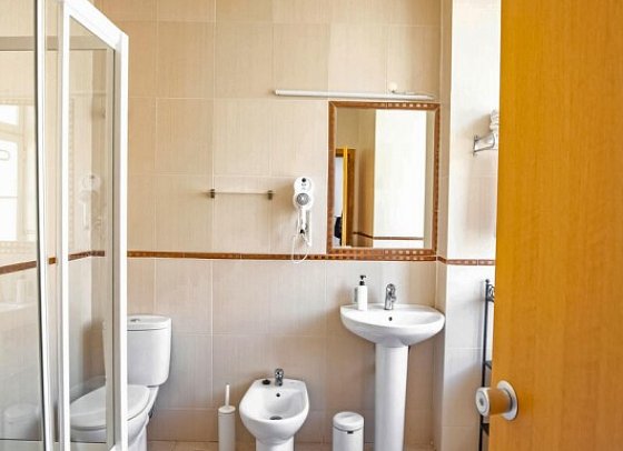Grande Pensão Alcobia - Wohnbeispiel Doppelzimmer (Zimmercodierung DB1)
