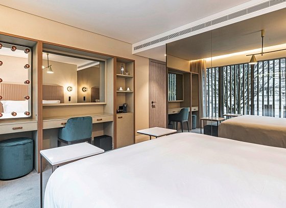 Luster Hotel - Wohnbeispiel Doppelzimmer Stadtblick (Zimmercodierung DB3)