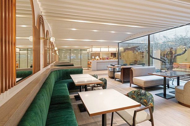 Luster Hotel