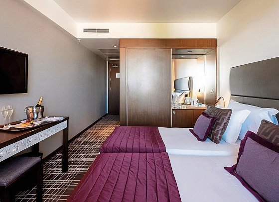 Neya Lisboa - Wohnbeispiel Doppelzimmer (Zimmercodierung DB1)