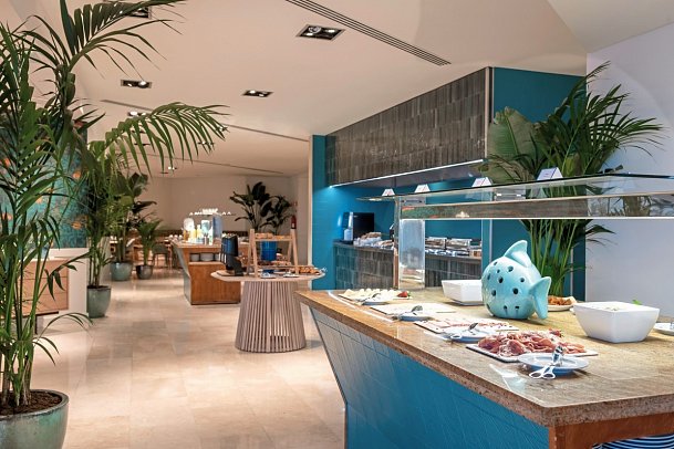 Sesimbra Oceanfront Hotel