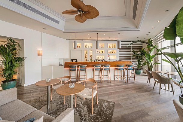 Sesimbra Oceanfront Hotel