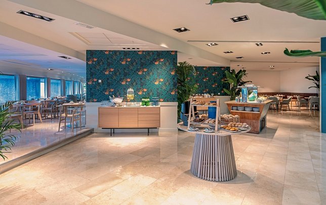 Sesimbra Oceanfront Hotel