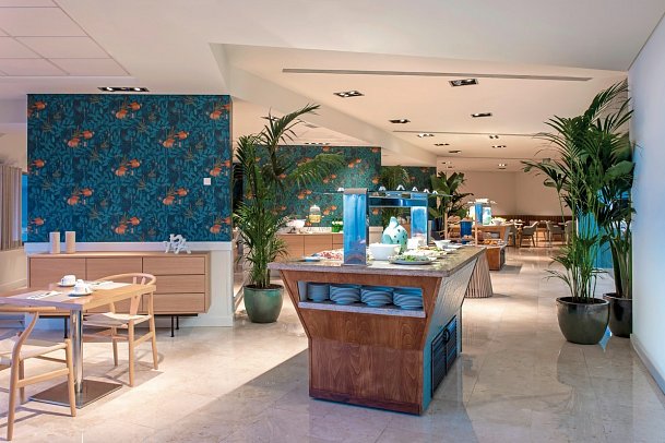 Sesimbra Oceanfront Hotel