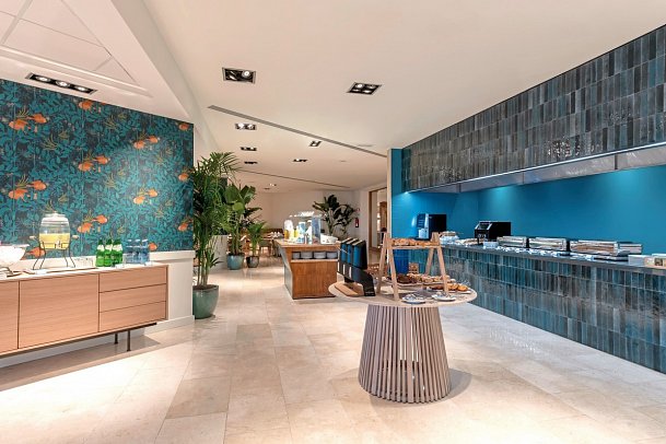 Sesimbra Oceanfront Hotel