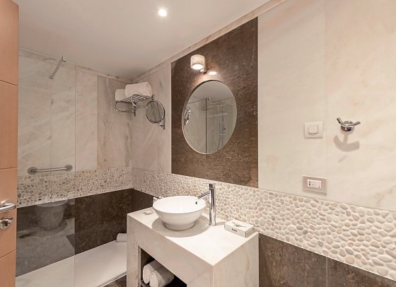 Sesimbra Oceanfront Hotel - Beispiel Bad (Zimmercodierung DBM)