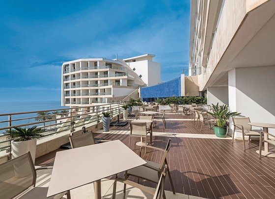 Sesimbra Oceanfront Hotel