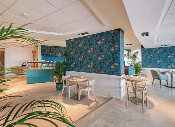 Sesimbra Oceanfront Hotel