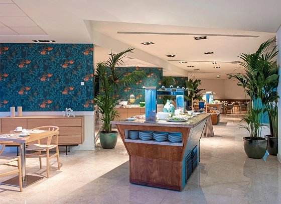 Sesimbra Oceanfront Hotel