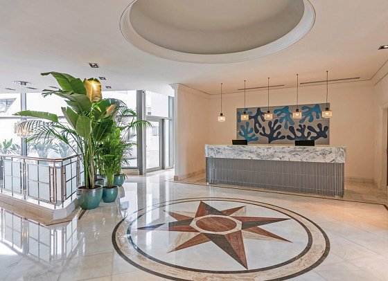 Sesimbra Oceanfront Hotel