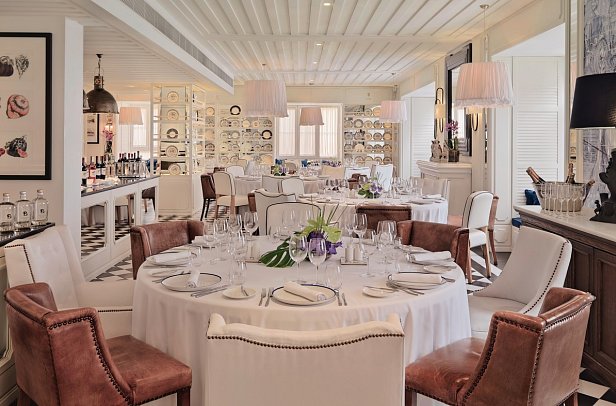 H10 Duque de Loulé - Restaurant Azul e Branco