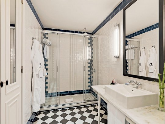 H10 Duque de Loulé - Beispiel Bad (Zimmercodierung DB1)