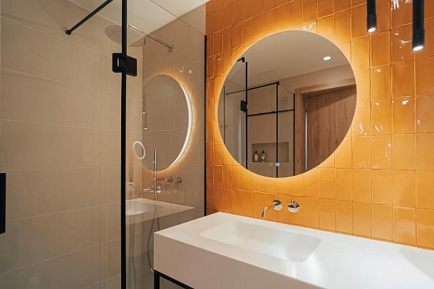 Upon Harbour - Badbeispiel Studio (Zimmercodierungen SB1 & SB2)