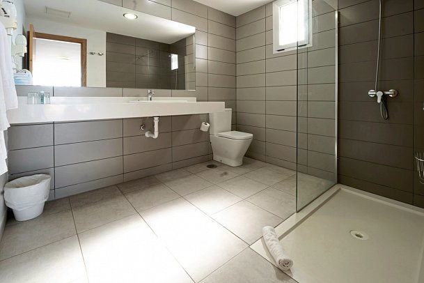 El Palmar - Beispiel Bad Juniorsuite (Zimmercodierungen JB1 & JBD)