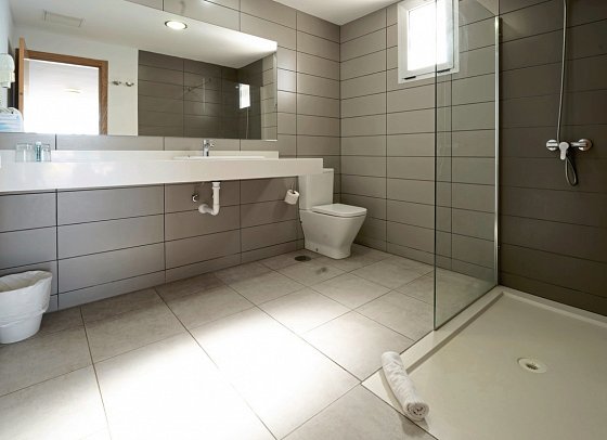 El Palmar - Beispiel Bad Juniorsuite (Zimmercodierungen JB1 & JBD)