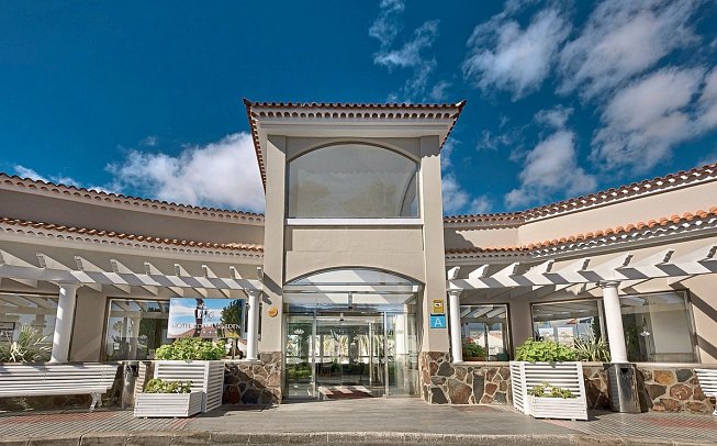 LIVVO Koala Garden Hotel